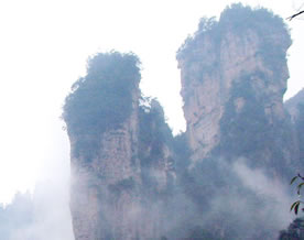 雨中即景的美丽张家界[图组]